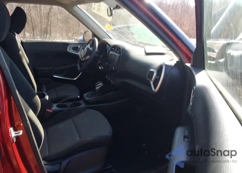 2020 Kia Soul Lx z USA, uszkodzony, nr VIN KNDJ23AU7L7106622